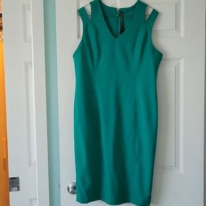 Green dress, size 14 (40" bust)